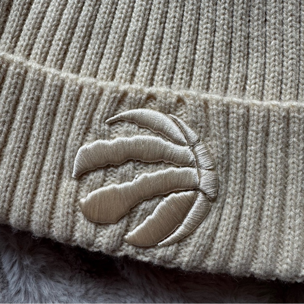 NBA Toronto Raptors Ribbed Beanie - Picture 3 of 5